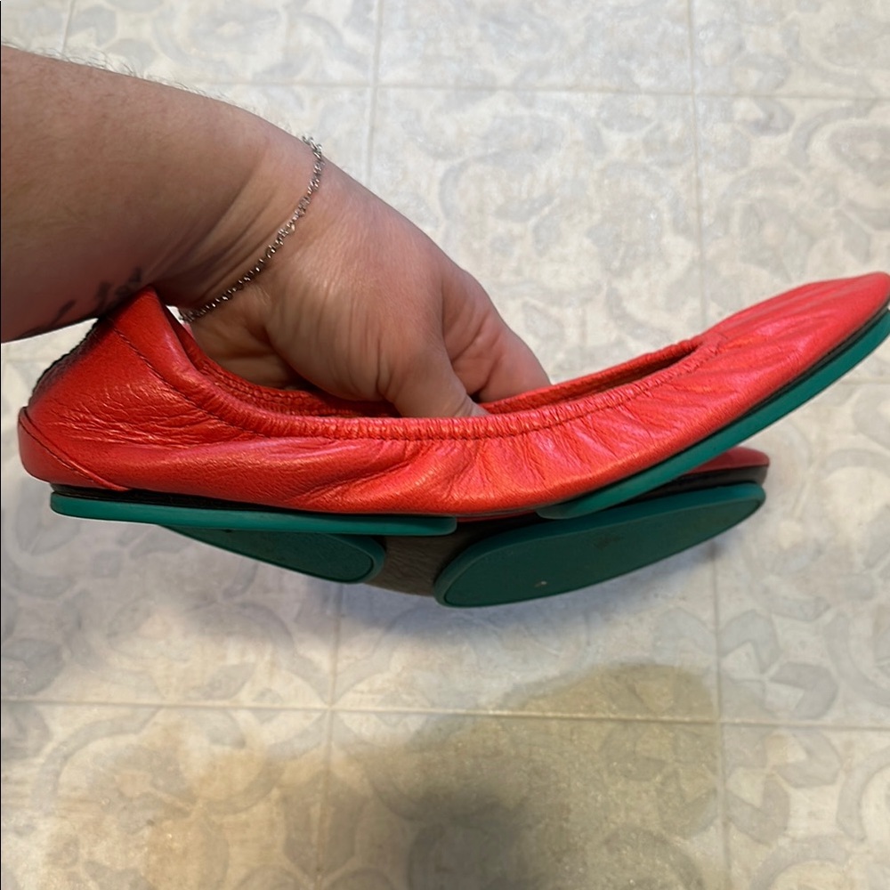 Limited edition poppy Tieks Ballet Flats - Picture 6 of 6